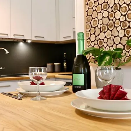 Διαμέρισμα ✭huippuvarusteltu Luksuskoti, Sauna, Ilmainen Pysaekoeinti✭ *