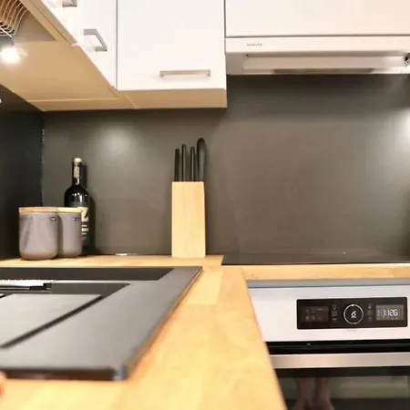 ✭huippuvarusteltu Luksuskoti, Sauna, Ilmainen Pysaekoeinti✭