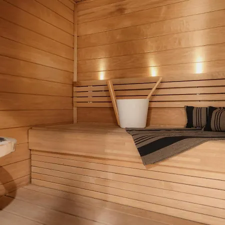 公寓 ✭huippuvarusteltu Luksuskoti, Sauna, Ilmainen Pysaekoeinti✭ *