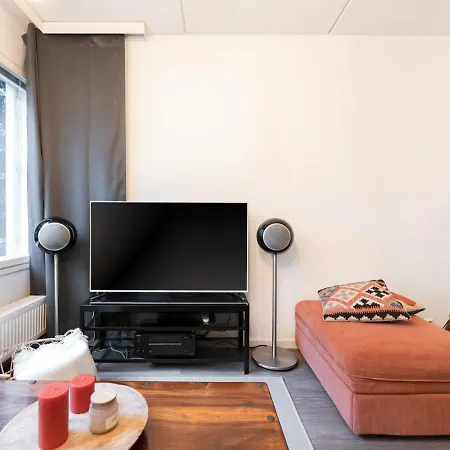 ✭huippuvarusteltu Luksuskoti, Sauna, Ilmainen Pysaekoeinti✭ *