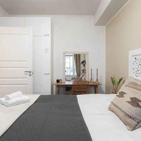 公寓 ✭huippuvarusteltu Luksuskoti, Sauna, Ilmainen Pysaekoeinti✭ *